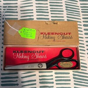 Vintage Kleencut Pinking Shears with Black Handle